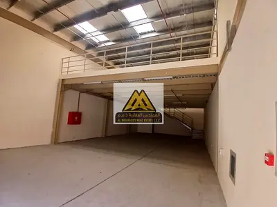 فرصة مميزة لاستئجار مستودع في منطقة الجرف الصناعية 1 بعجمان، بموقع صناعي حيوي ومساحة عملية مناسبة للتخزين والأنشطة الصناعية المختلفة.
