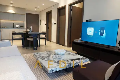 BRAND NEW BUILDING | BRIGHT AND SPACIOUS | SMART HOME