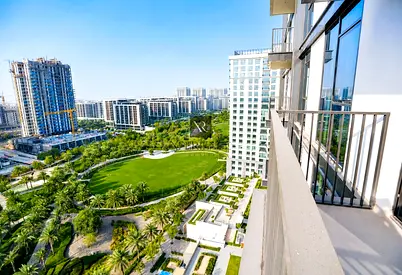 PARK VIEW | LUXURIOUS LIVING | READY TO MOVE IN