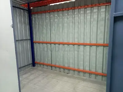 SELF storage  Movars peckrs service door to door