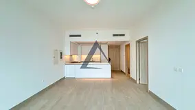 12 cheques | Fitted kitchen | Vacant