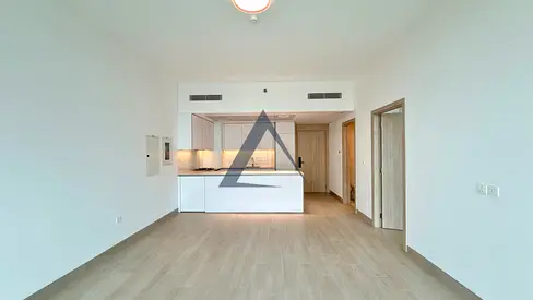 12 cheques | Fitted kitchen | Vacant