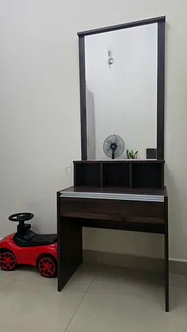 Dresser table with mirror and stool