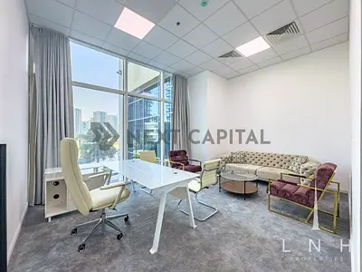 متاجر التجزئة المفروشة | باي سكوير 10 | إطلالات على الطريق والمدينة