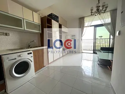 VACANT | NEAR METRO | GREAT LOCATION