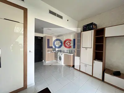 VACANT | NEAR METRO | GREAT LOCATION