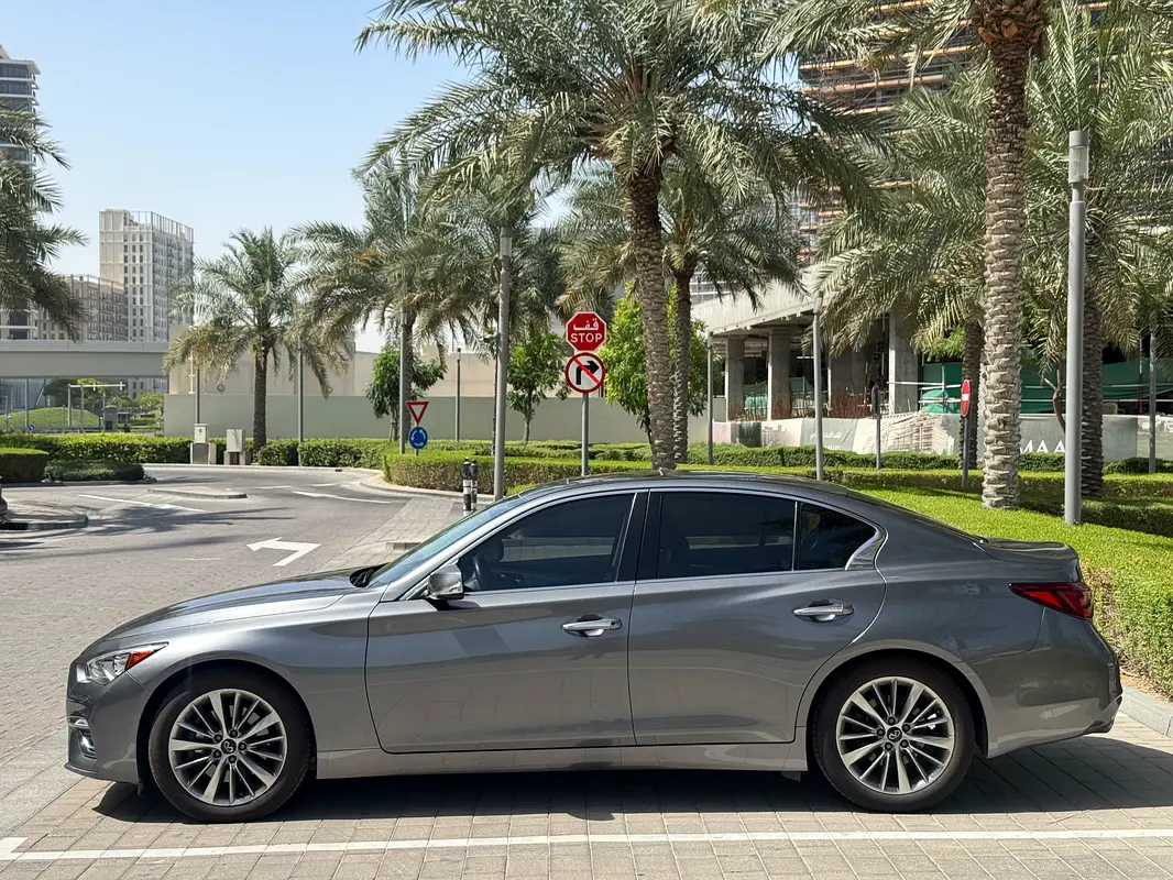 Infiniti Q50 2023 — photo 1 of 18