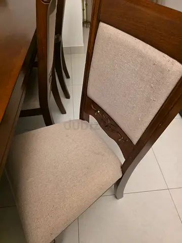 Dining Table with 8 chairs