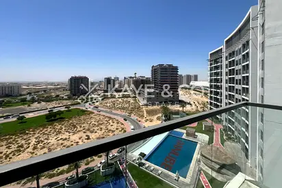 12 Cheques | High Floor | Pool View