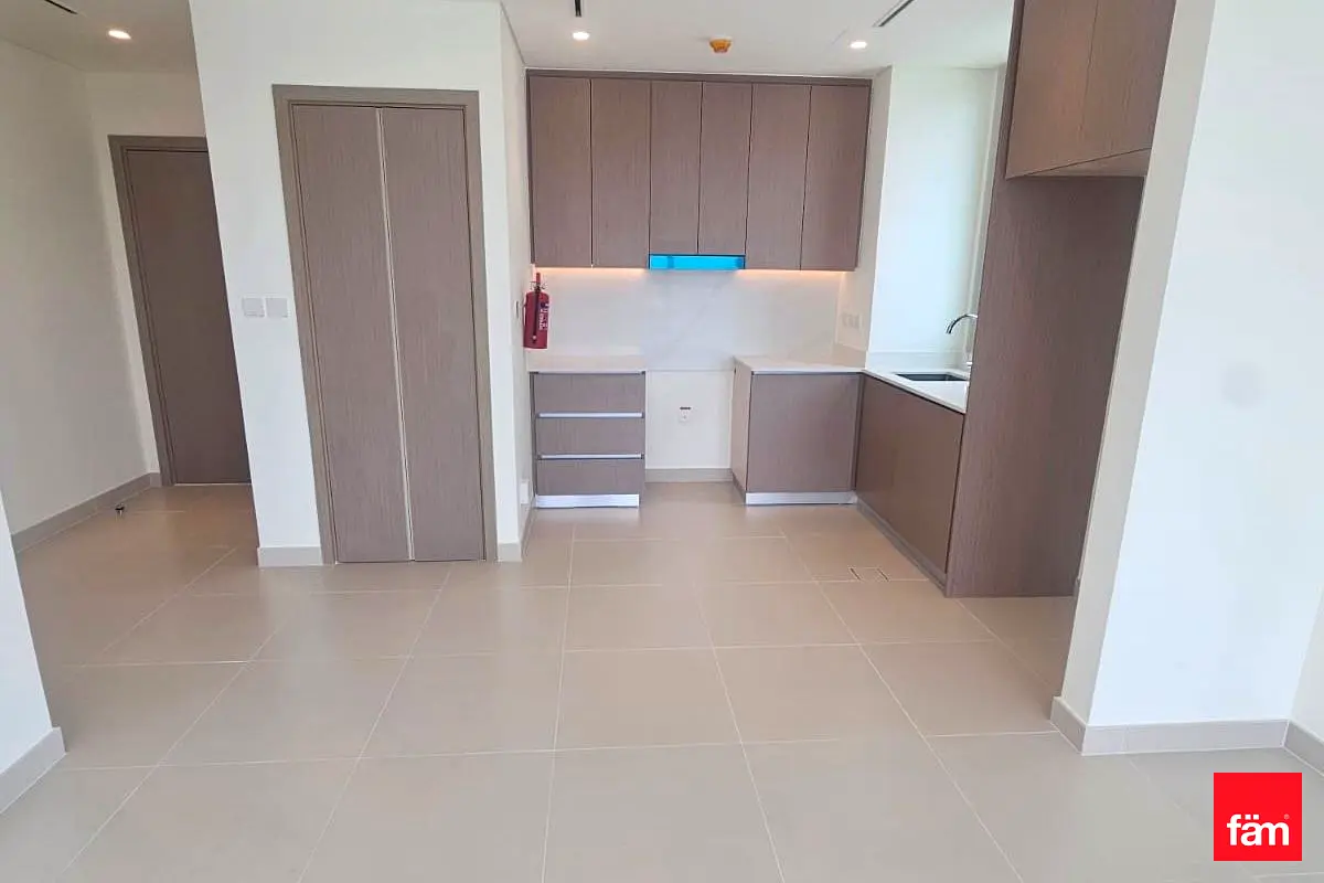 Close to Park l First Tenant l Chiller Free l 1BR