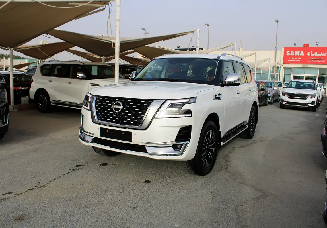 Nissan Patrol 2022 — photo 1 of 14