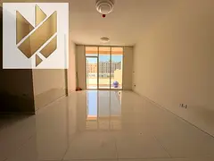 Free parking, big roof, prime location, great fin