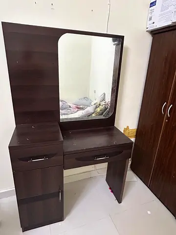 Dressing table