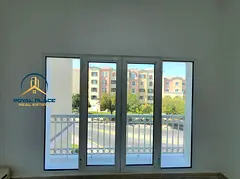 Spacious I Community View I Close to metro