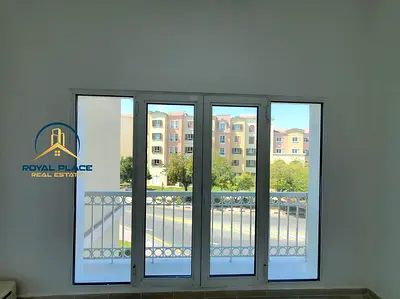 Spacious I Community View I Close to metro