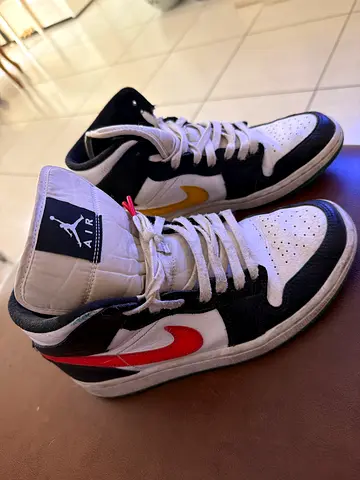 Used Nike Air Jordan 1 High OG multicolor sneakers - size UK 5,5