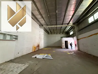Warehouse in Industrial Area 12, 2000 sq ft, on a main street, wide entrance. Price: 100,000 (4 installments)
