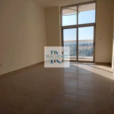 CHILLER FREE | PRIME LOCATION SPACIOUS AZIZI PLAZA