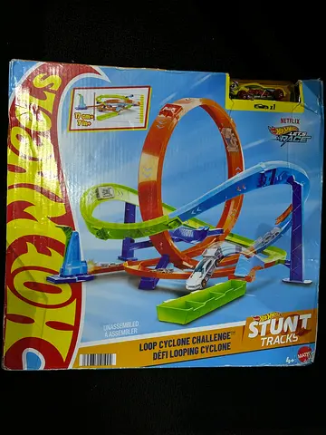 Hotwheels track with a car