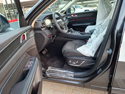 صورة 6 لـ 2026 LYNK & CO 01