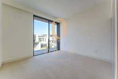 Move In Now | Brand New | Corner Villa | Vacant