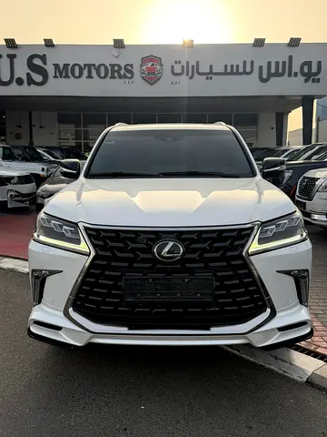 Lexus LX 570 Signature 2021 GCC Specs full option under warranty