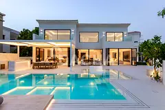 Exclusive Lakefront Living | Turnkey Luxury Villa