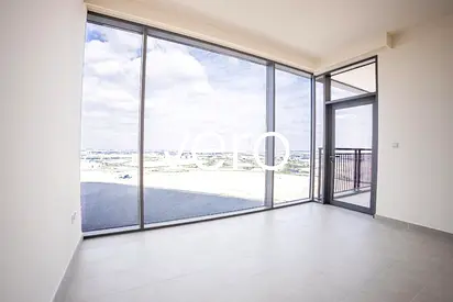 Spacious | Water View | Vacant Mid - April