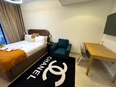 Modern Studio Haven • Riviera 9