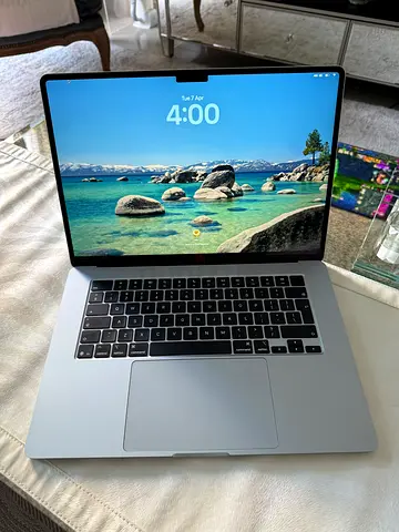 MacBook Air M4 15 256GB 16GB UAE VERSION SKY BLUE