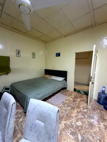 Near satwa park family room attached bathroom and kitchen Jafliya metro station only walking distanc