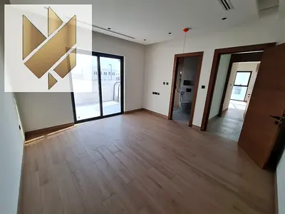 فيلا اول ساكن تشطيبات حديثة تصمميات رائعة 4 غرف ماستر وباركينج مغطى فى الحوشى الشارقة