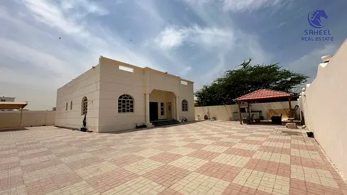 Al Riffa Spacious 4 BR Villa with large compound