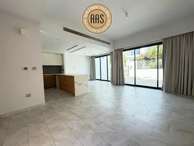 Hot property 3BR Townhouse Villa For Rent in La Rosa Villanova