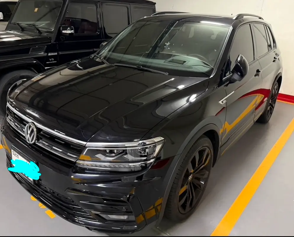 Volkswagen Tiguan 2020 — photo 1 of 1