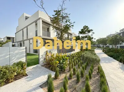 Open Kitchen | Internal Plot | Landscaped