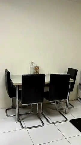 Dining table set