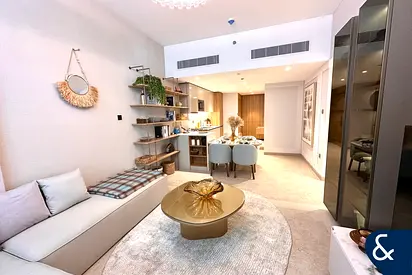 Corner Unit | Furnished | Luxury 1 Bed |