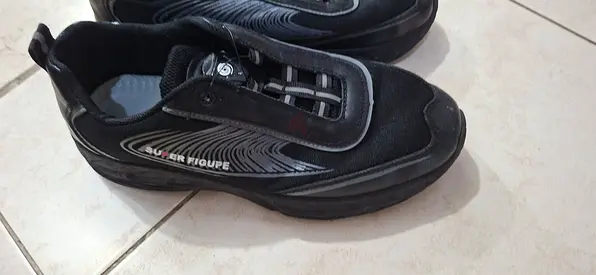 Used black casual sneakers - size41