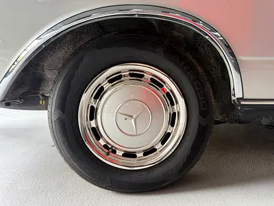 1978 Mercedes-BENZ E-CLASS — фото 13