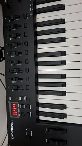 M-Audio Oxygen 61 MIDI Keyboard