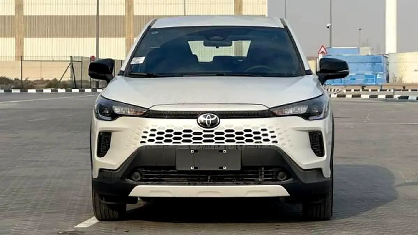 Toyota Corolla Cross 2025 — photo 1 of 16