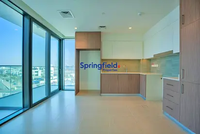 Spacious Layout | Ready | Waterfront View