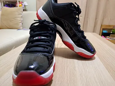 Air Jordan 11 Low Bred - US10