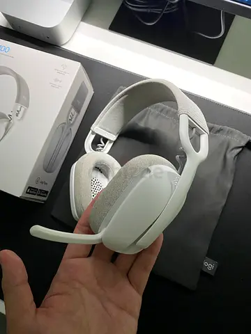 Logi headphones