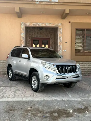 Toyota Prado VXR 2015 - GCC Specs - Perfect Condition