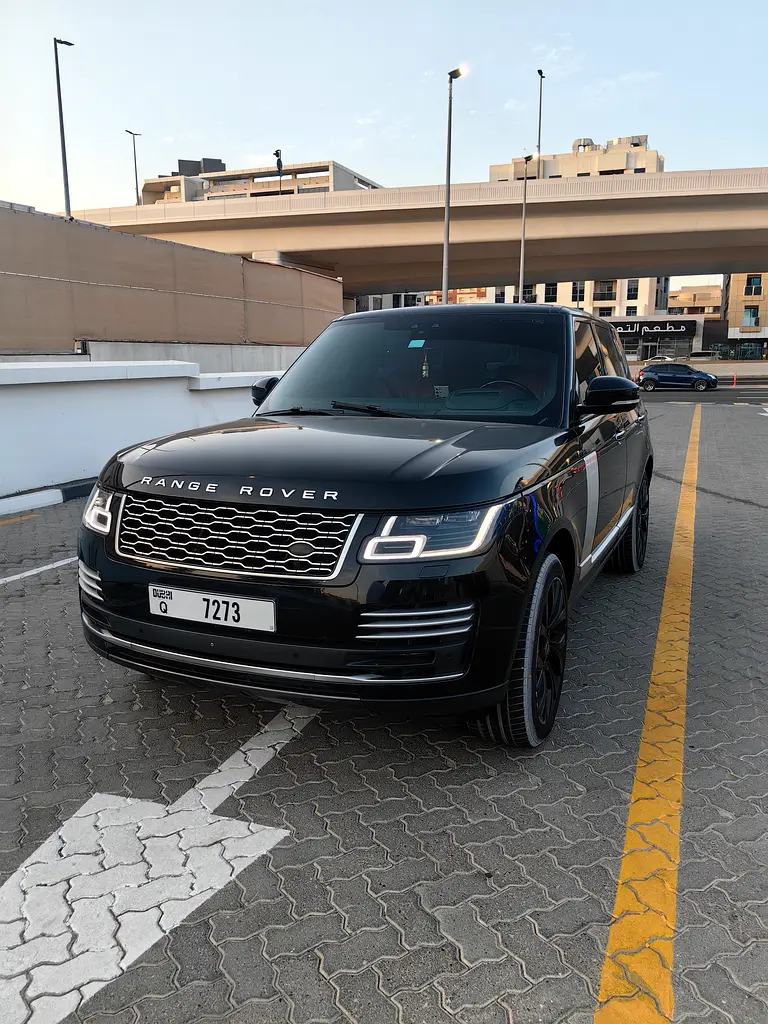 Land Rover Range Rover 2018 — photo 1 of 6
