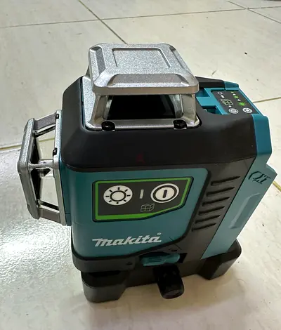 Makita SK700GD Self-Leveling Rotary Laser Level - Good Working Condition