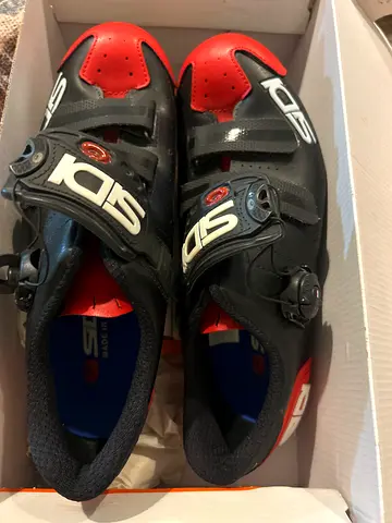 Cycling shoes