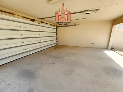 3Bhk Hall maids room gardan parking like new villa